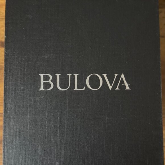 Bulova Marine Star 98P172 Women’s White Ceramic Diamond Watch - Picture 3 of 5